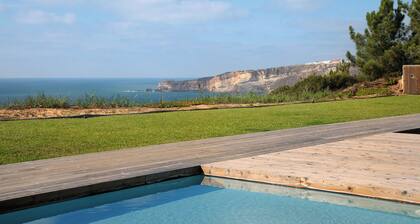 Appartement "Luxury Boho Style Nazaré" avec vue sur la mer, piscine partagée et Wi-Fi.