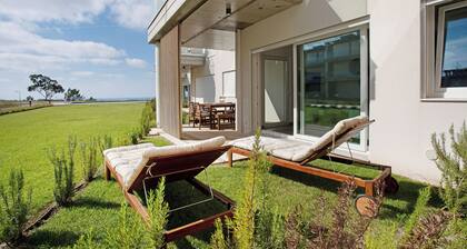 Appartement "Luxury Boho Style Nazaré" avec vue sur la mer, piscine partagée et Wi-Fi.