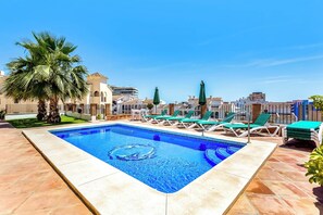 Et oppvarmet basseng