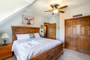 3 Schlafzimmer, Schreibtisch, Bügeleisen/Bügelbrett, kostenloses WLAN