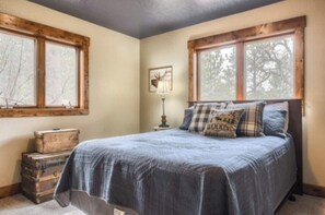 5 bedrooms, free WiFi, bed sheets