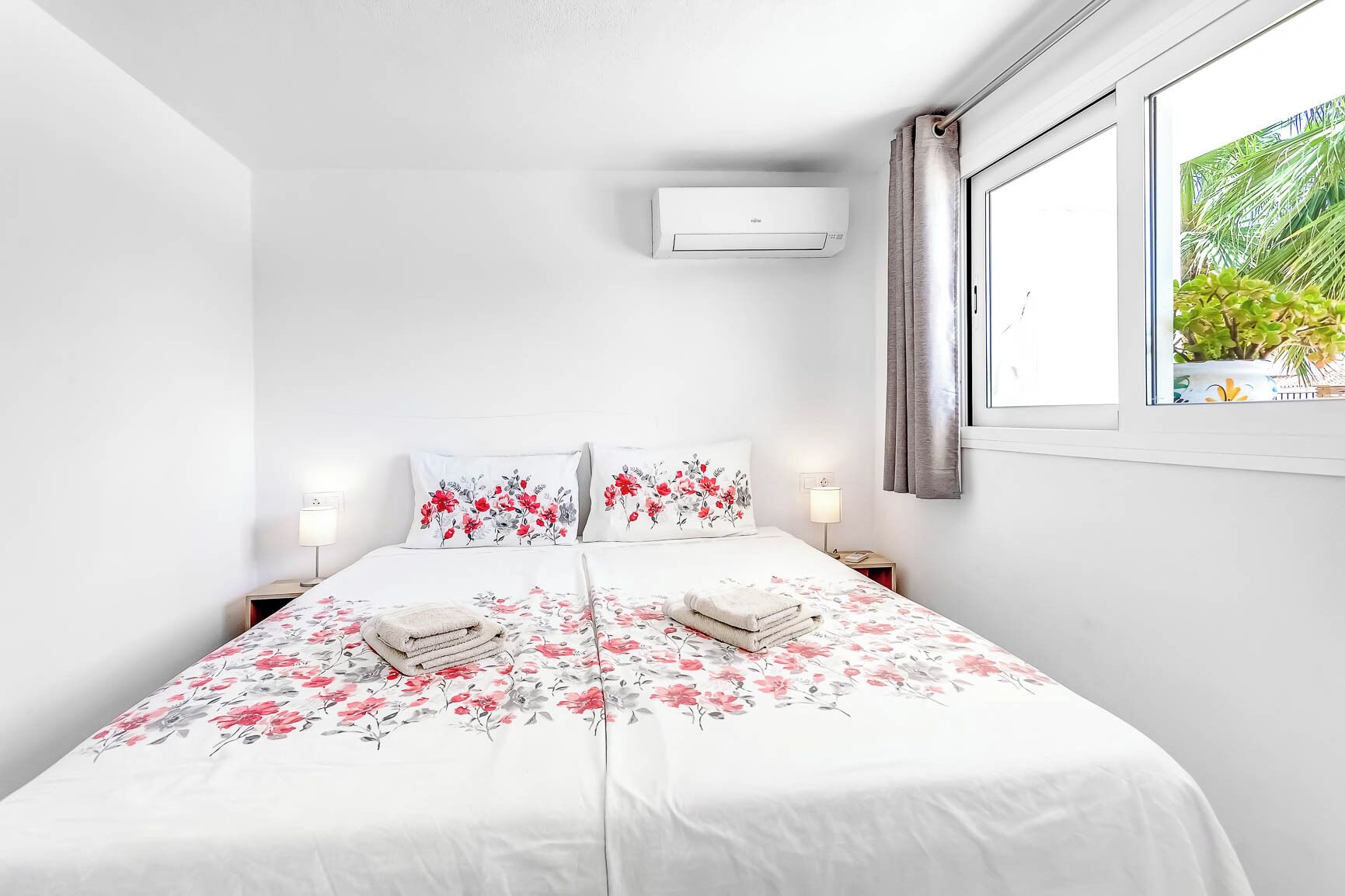 1 slaapkamer, een strijkplank/strijkijzer, gratis wifi, beddengoed