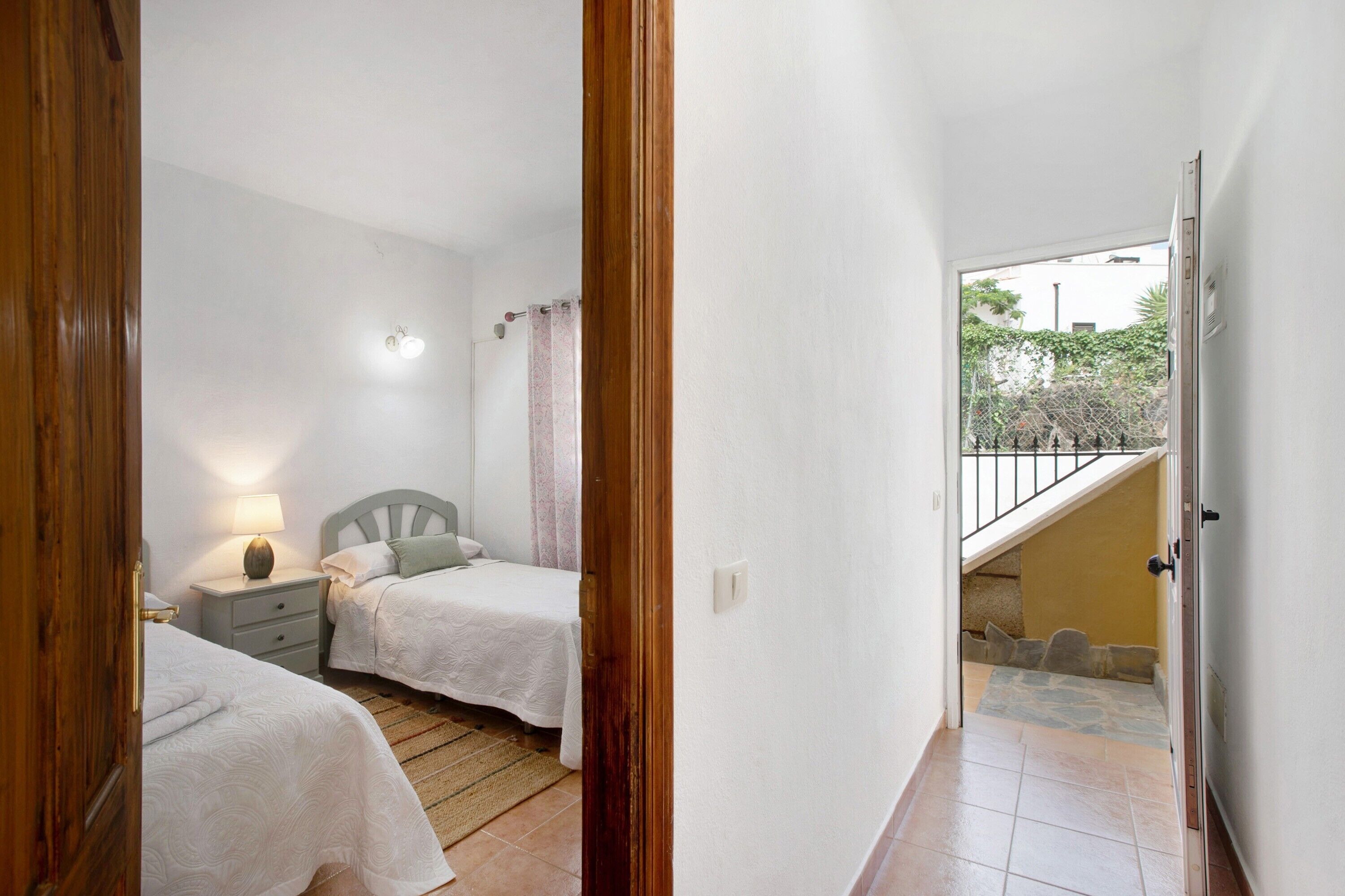 2 habitaciones, tabla de planchar con plancha y wifi gratis 