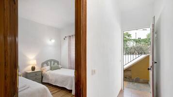 2 habitaciones, tabla de planchar con plancha y wifi gratis