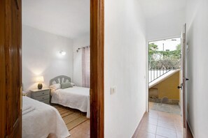 2 habitaciones, tabla de planchar con plancha y wifi gratis 