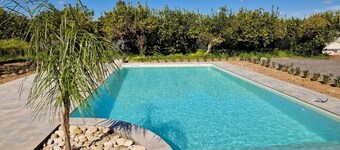 Villa Lorenzo with Private Garden, Whirlpool & Wi-Fi