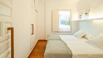 3 chambres, Wi-Fi gratuit, draps fournis