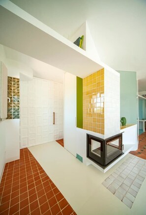 Interior - Holiday Apartment 'Casa Chirimoyo' with Sea View, Shared Pool & Wi-Fi (Motril)