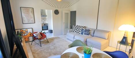 Älytelevisio, kirjoja