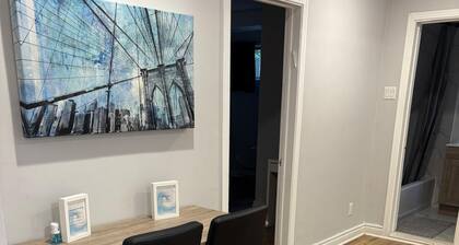lovely 1 bedroom apartment in a quiet neighborhood.