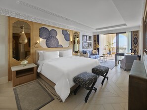 Minibar, coffres-forts dans les chambres, décoration personnalisée