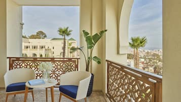 Minibar, safe på rommet, individuelt dekorert og individuelt innredet