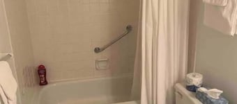 Historical King George Inn 7