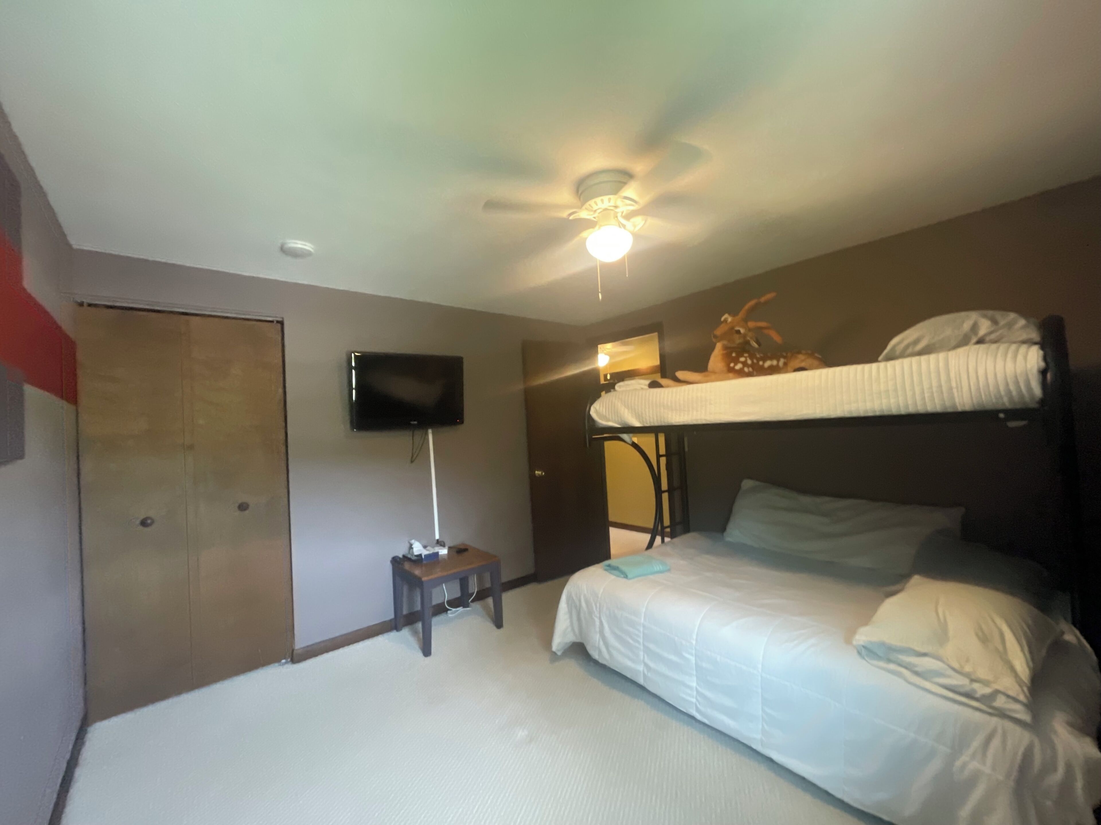 3 camere, una scrivania, Wi-Fi gratuito, lenzuola