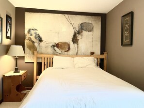 3 slaapkamers, een bureau, gratis wifi, beddengoed