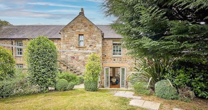 Spence Lodge: Cosy 2-Bed Stone Cottage, Alnmouth