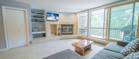 Condo (Liftside 304) | Exterior