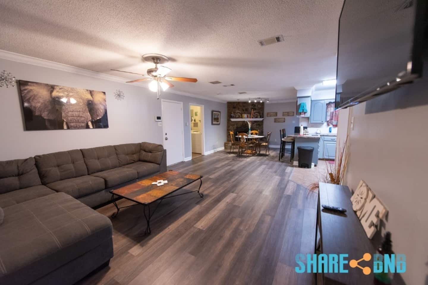 Smart-tv, kontorer, computerskærme