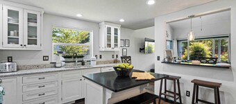 Delightful Family-Friendly Home in the Heart of WA