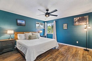 3 chambres, fer et planche à repasser, Wi-Fi, draps fournis