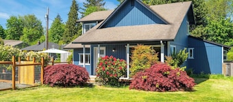 Delightful Family-Friendly Home in the Heart of WA