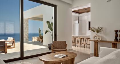 Design 3-bed Villa With Infinity Pool in Zakynthos