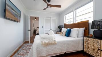 2 habitaciones, tabla de planchar con plancha y cuna de viaje