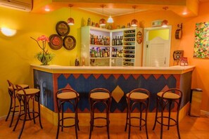 Bar (en el alojamiento)
