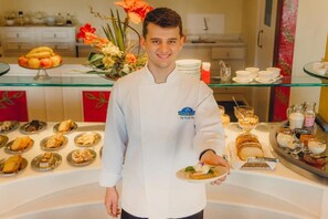 Free daily buffet breakfast - HOTEL POUSADA DA NEVE (Nova Petropolis)