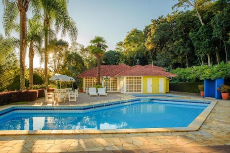 ์ผ์ธ ์์์ฅ, ์์์ฅ ํ๋ผ์, ์ผ๊ด์ ์์