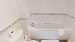 House | Bathroom - Foster House (Peterborough)