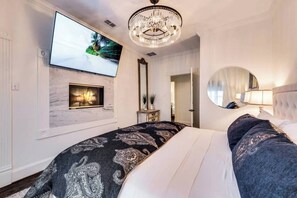 4 bedrooms, iron/ironing board, travel crib, free WiFi