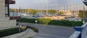 Historical Waterfront King George Inn 8