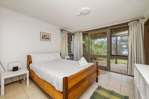 2 عدّة غرف نوم وواي فاي وملاءات أسرّة