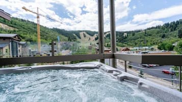 Powder Run 2 BR + LOFT A34 | Terrace/patio