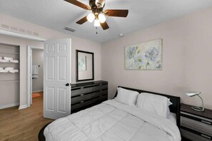 4 bedrooms, WiFi, bed sheets, wheelchair access