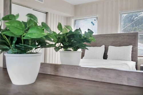 Heart of the City Townhouse, 3 Queens, Laundry