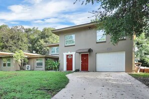 Exterior - Heart of the City Townhouse, 3 Queens, Laundry (Jacksonville)