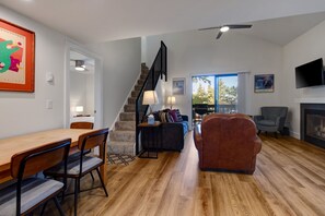 Red Pine U8 | Zona de estar | Una Smart TV