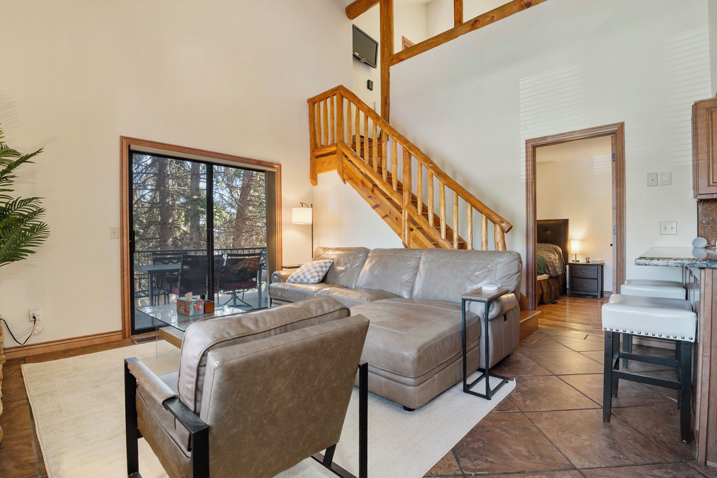 Red Pine G5 | Oppholdsområde | Smart-TV