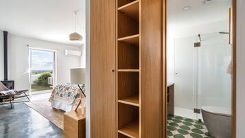 3 quartos, berço de viagem, Wi-Fi de cortesia, roupa de cama