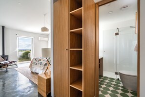 3 Schlafzimmer, Reisekinderbett, kostenloses WLAN, Bettwäsche