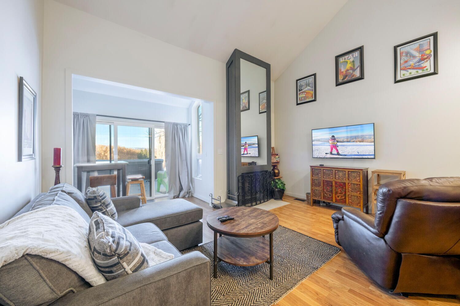 Monolocale | Area soggiorno | TV a schermo piatto 40 pollici con canali via cavo