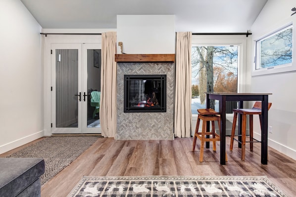Studio | Living area | 40-inch flat-screen TV with cable channels