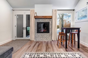 Studio | Living area | 40-inch flat-screen TV with cable channels