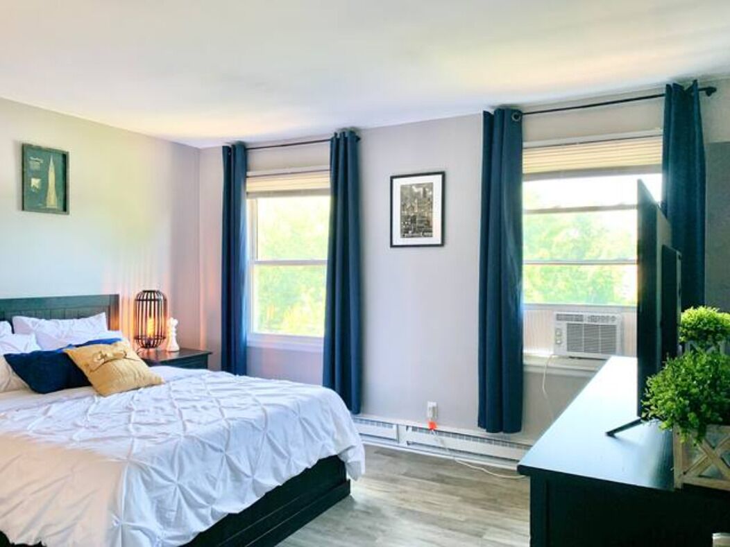 Riverfront/RW Waterpark/Kayak & Canoe/Fishing/Free WIFI/ Comfy beds