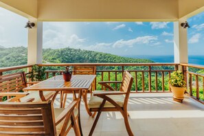 Main patio (mountain and sea view)