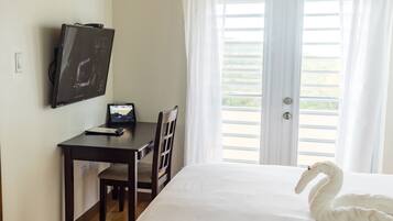 2 Schlafzimmer, Schreibtisch, BĂŒgeleisen/BĂŒgelbrett, kostenloses WLAN