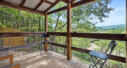 Lucky's Canoe & Kayak Cabin #1 - Caddo River Access!