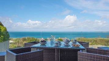 Cottage | Outdoor dining